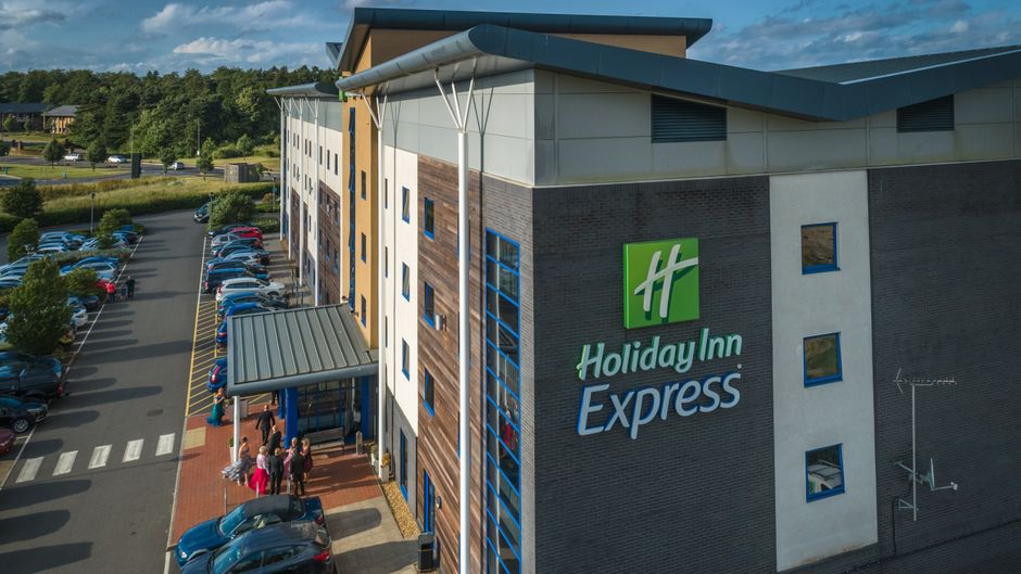 Holiday Inn Express Kettering Exterior