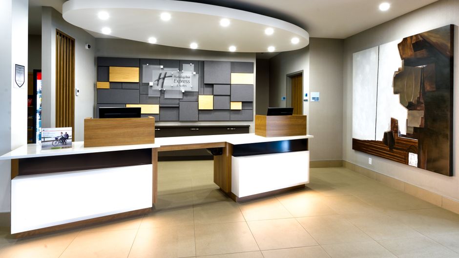 Holiday Inn Expr & Stes Trois-Rivieres W Exterior
