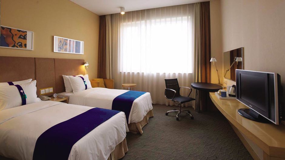 Holiday Inn Express Langfang Park View Room