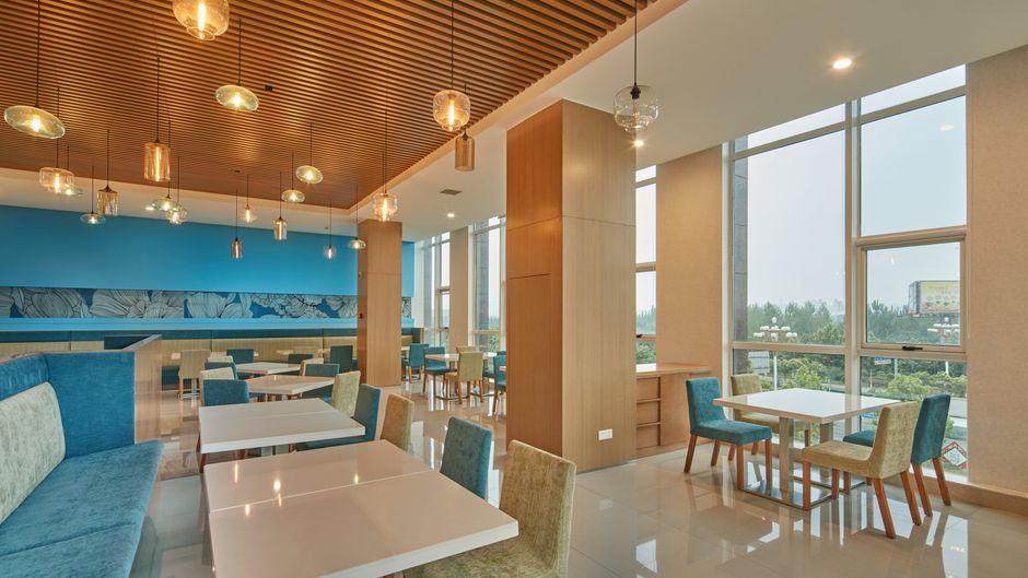Holiday Inn Express Luoyang Yichuan Restaurant