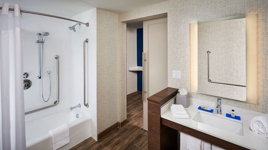 Holiday Inn Express Niagara-on-the-Lake Room