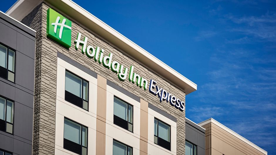 Holiday Inn Express Niagara-on-the-Lake Exterior