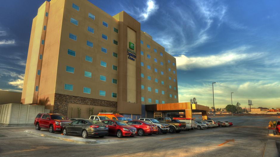 Holiday Inn Express & Suites Mexicali Exterior