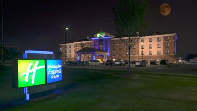 Holiday Inn Express & Stes Detroit North