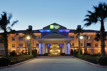 Holiday Inn Express & Suites Pearland