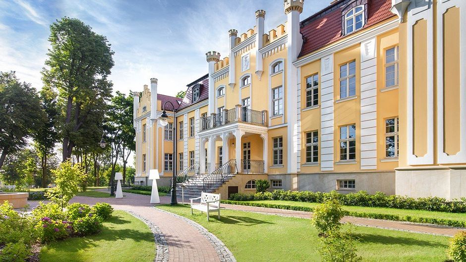 Relais & Chateaux Hotel Quadrille Exterior