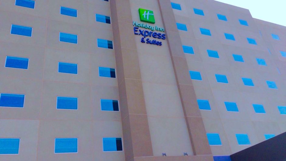 Holiday Inn Express & Suites Mexicali Exterior