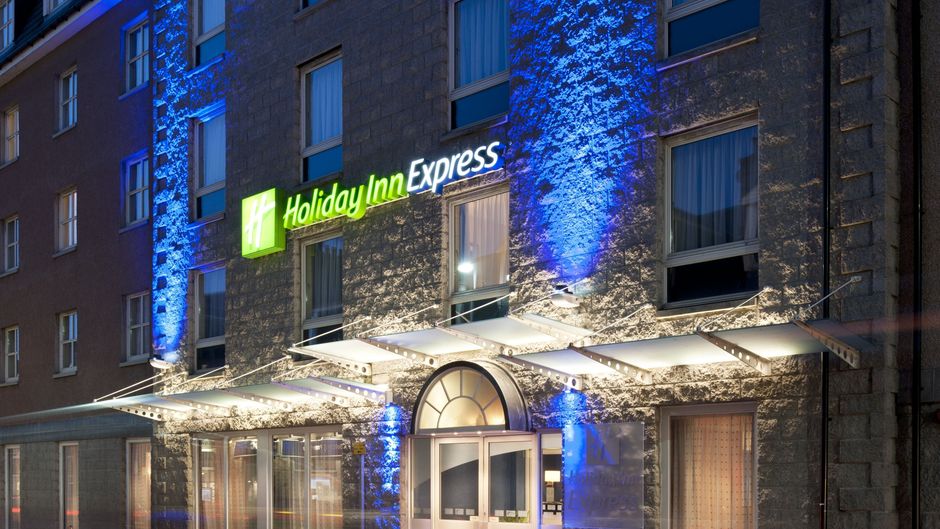 Holiday Inn Express Aberdeen City Centre Exterior