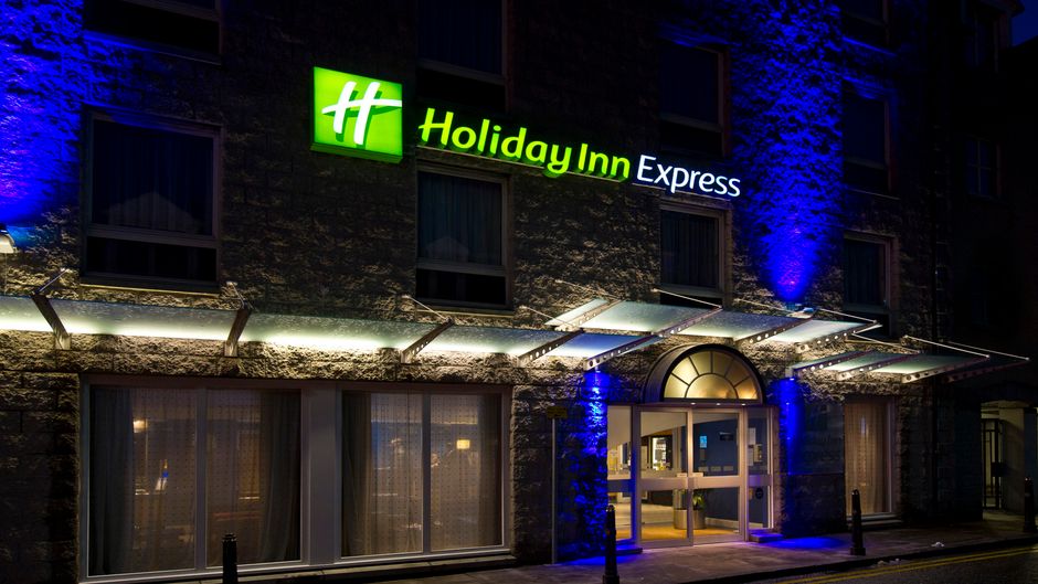 Holiday Inn Express Aberdeen City Centre Exterior