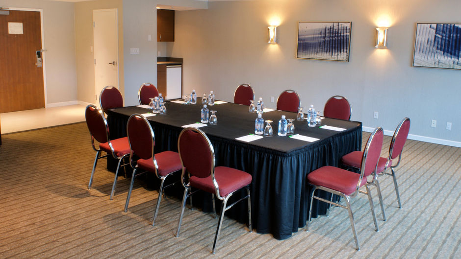 Holiday Inn Vancouver Airport- Richmond Meeting