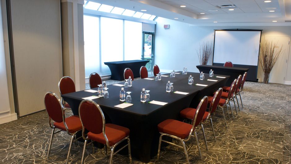 Holiday Inn Vancouver Airport- Richmond Meeting