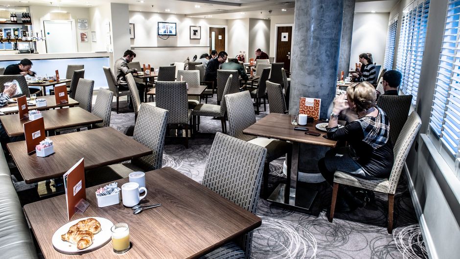 Holiday Inn Express Manchester City Ctr Restaurant