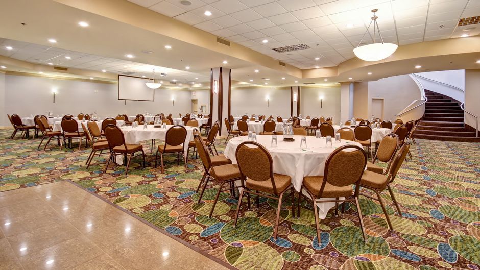 Holiday Inn and Suites Windsor Ballroom