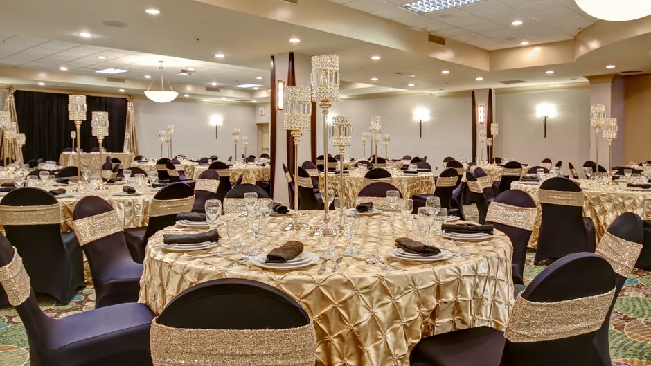 Holiday Inn and Suites Windsor Ballroom
