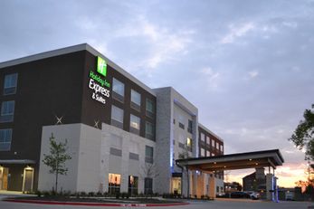 Holiday Inn Express/Suites Craig Ranch