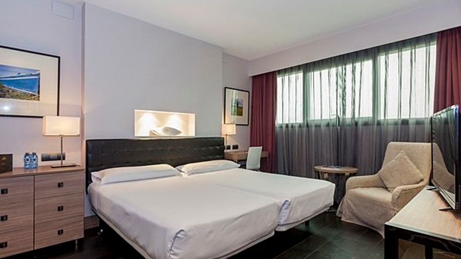 URH Zen Balagares Hotel & Spa Room