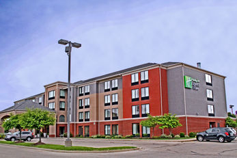 Holiday Inn Express Hotel & Suites