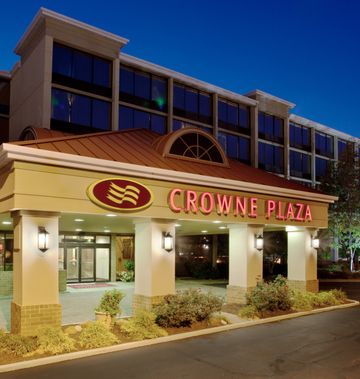 Crowne Plaza Cleveland Airport