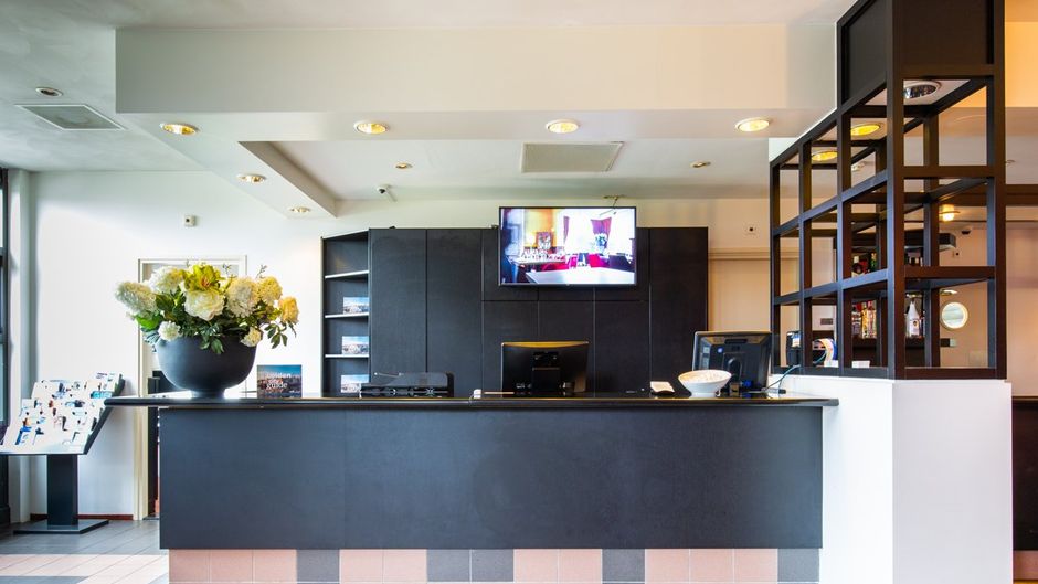 Bastion Hotel Leiden/Oegstgeest Lobby