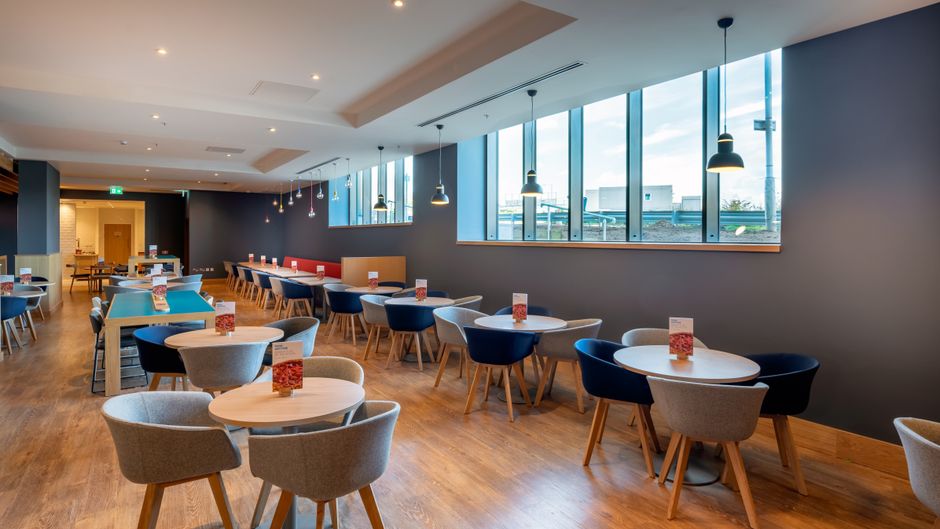 Holiday Inn Express Heathrow T4 Restaurant