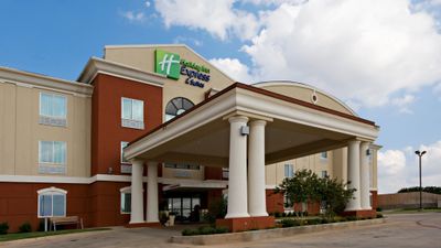 Holiday Inn Express Hotel & Suites