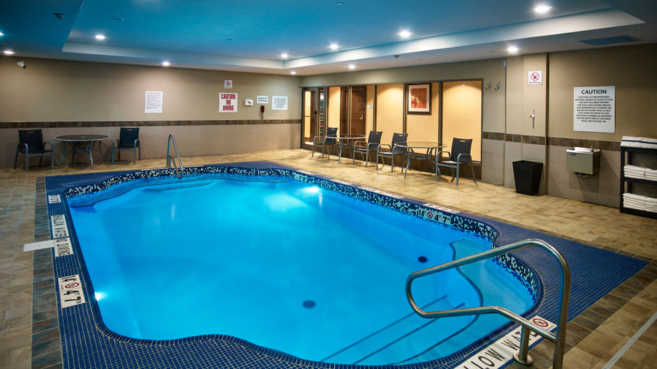 Holiday Inn Express Hotel & Stes Timmins Pool