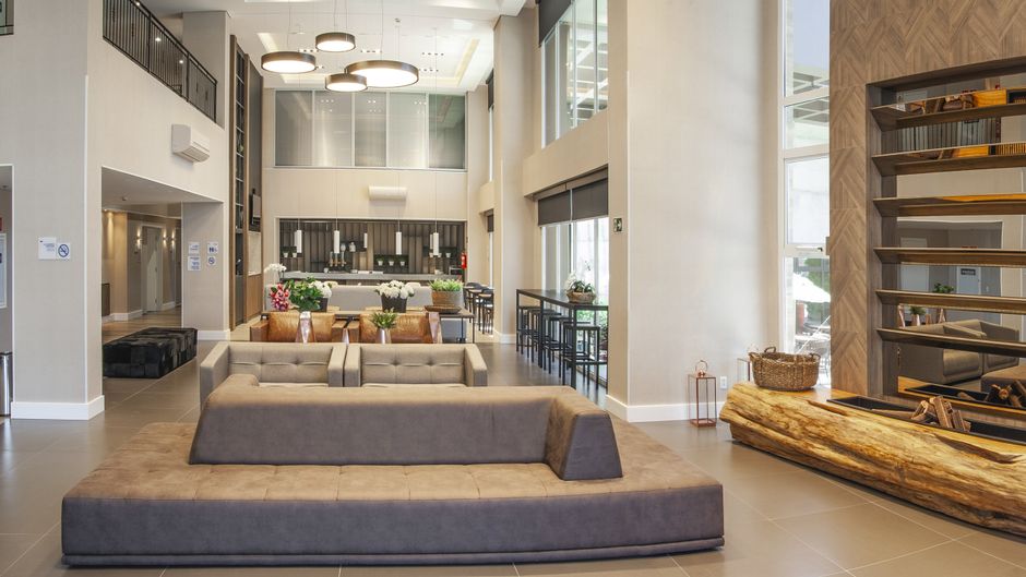 Holiday Inn Express Farroupilha Lobby