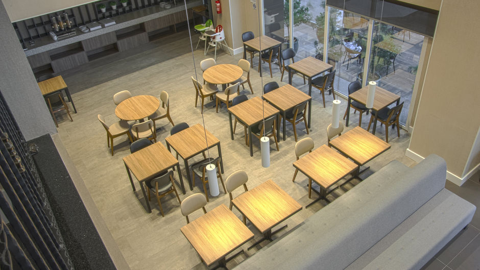 Holiday Inn Express Farroupilha Restaurant
