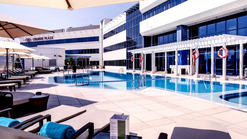 Crowne Plaza Dubai-Deira Pool