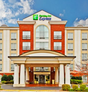 Holiday Inn Express Hotel & Suites