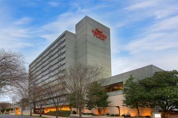 Crowne Plaza Knoxville