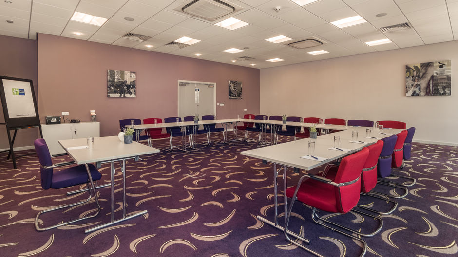 Holiday Inn Express Preston South Meeting