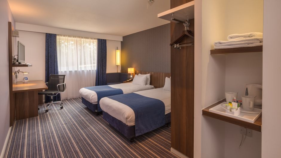 Holiday Inn Express Preston South Room