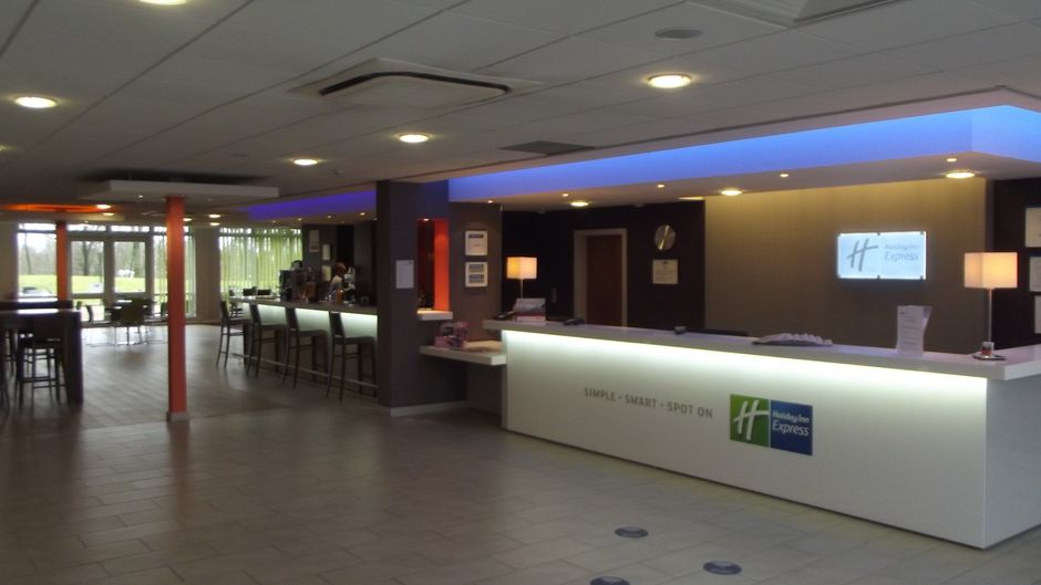 Holiday Inn Express Preston South Lobby