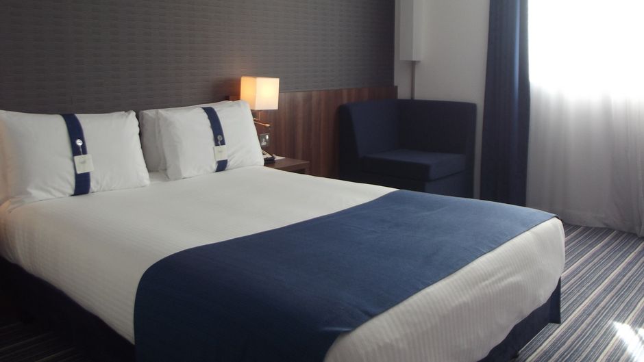 Holiday Inn Express Preston South Room