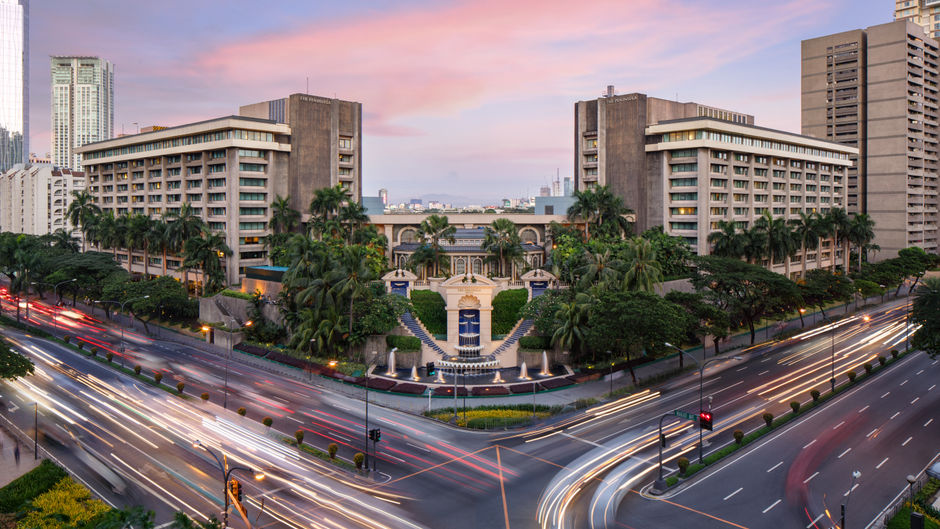 The Peninsula Manila Exterior