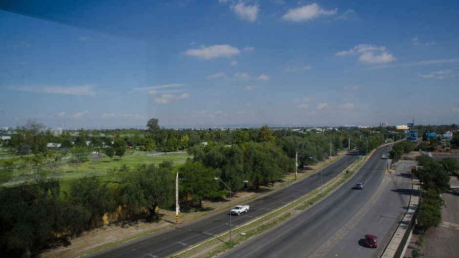 Holiday Inn Express & Suites Celaya Exterior