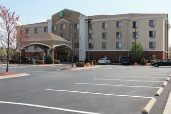 Holiday Inn Express & Suites