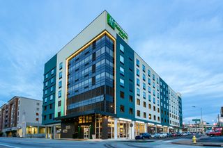 Holiday Inn Hotel & Suites Downtown