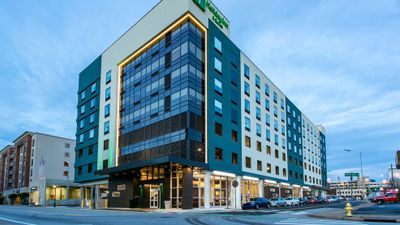Holiday Inn Hotel & Suites Downtown