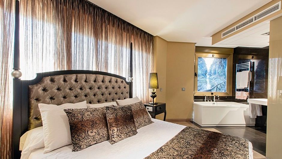 Condestable Iranzo Hotel Room