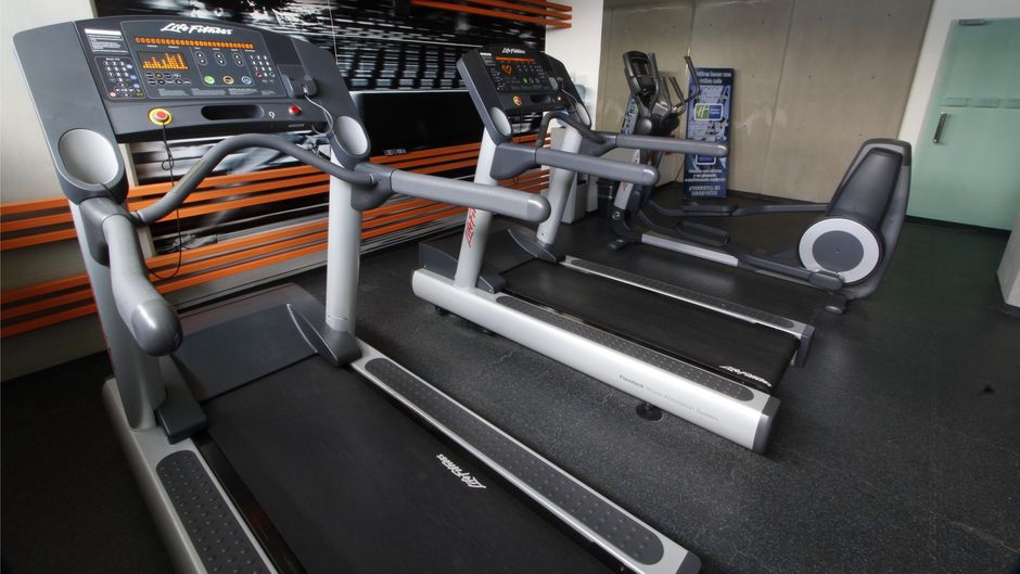 Holiday Inn Express Galerias Health Club