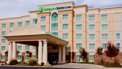 Holiday Inn Express & Suites Jackson NE