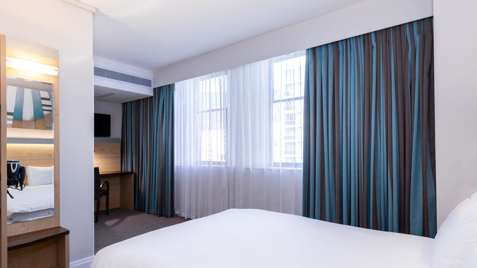 Holiday Inn Express City Centre Room
