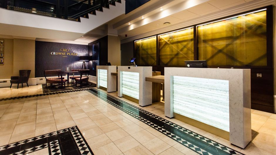 Crowne Plaza Leeds Hotel Lobby