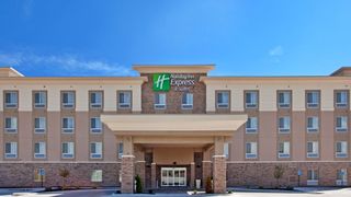 Holiday Inn Express & Suites Topeka N