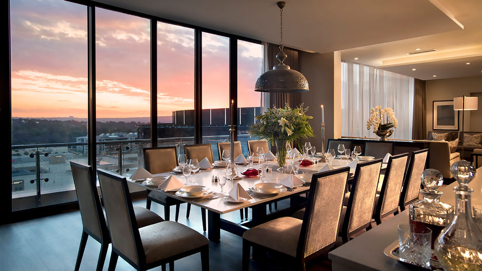 DaVinci Hotel & Suites Room