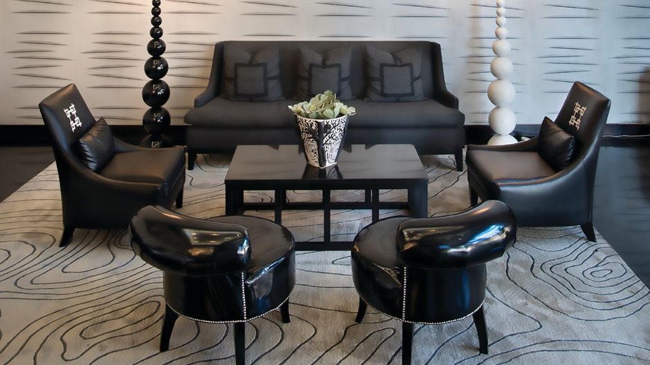 DaVinci Hotel & Suites Lobby