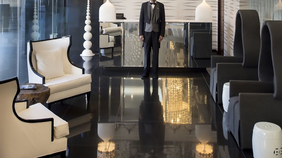 DaVinci Hotel & Suites Lobby