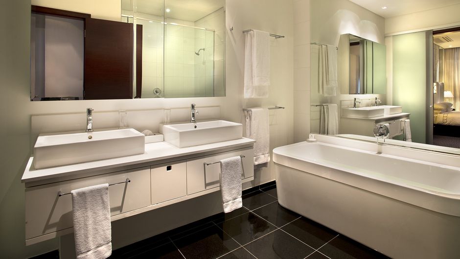 DaVinci Hotel & Suites Room